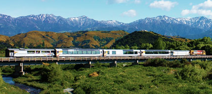 Northern Explorer train travelling through the Managaweka Ranges